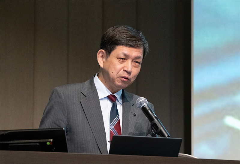 湯上理事・副学長の開会挨拶